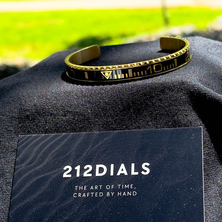 GOLD & BLACK BEZEL