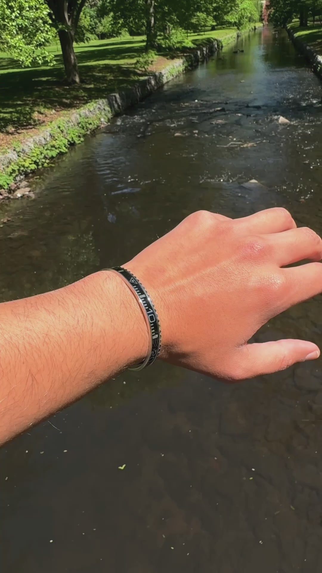 ALL BLACK BEZEL